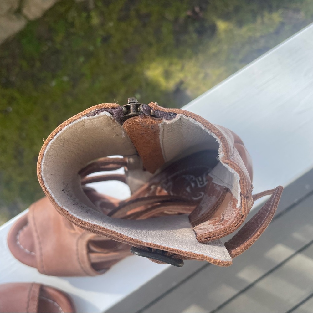 Women's Tan Cutout Block Heel Sandals - Picture 4 of 9